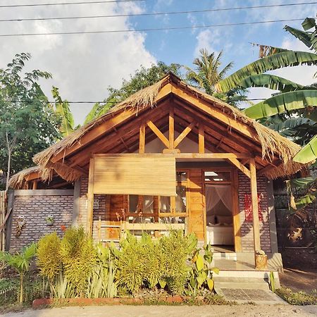 Cassabonelly Hotel Maumere Phòng bức ảnh