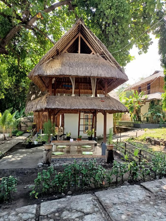 Cassabonelly Hotel Maumere Ngoại thất bức ảnh