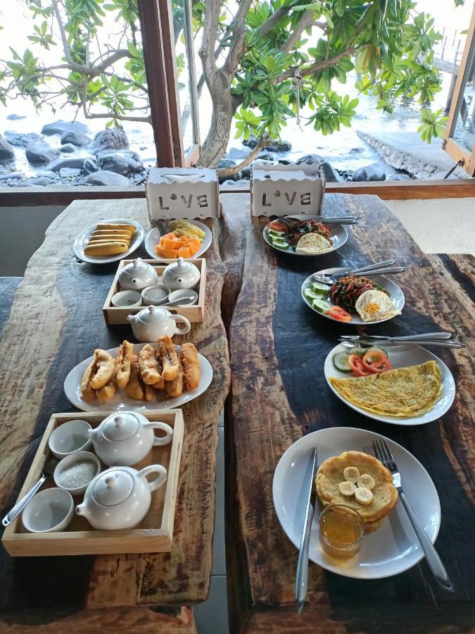 Cassabonelly Hotel Maumere Ngoại thất bức ảnh